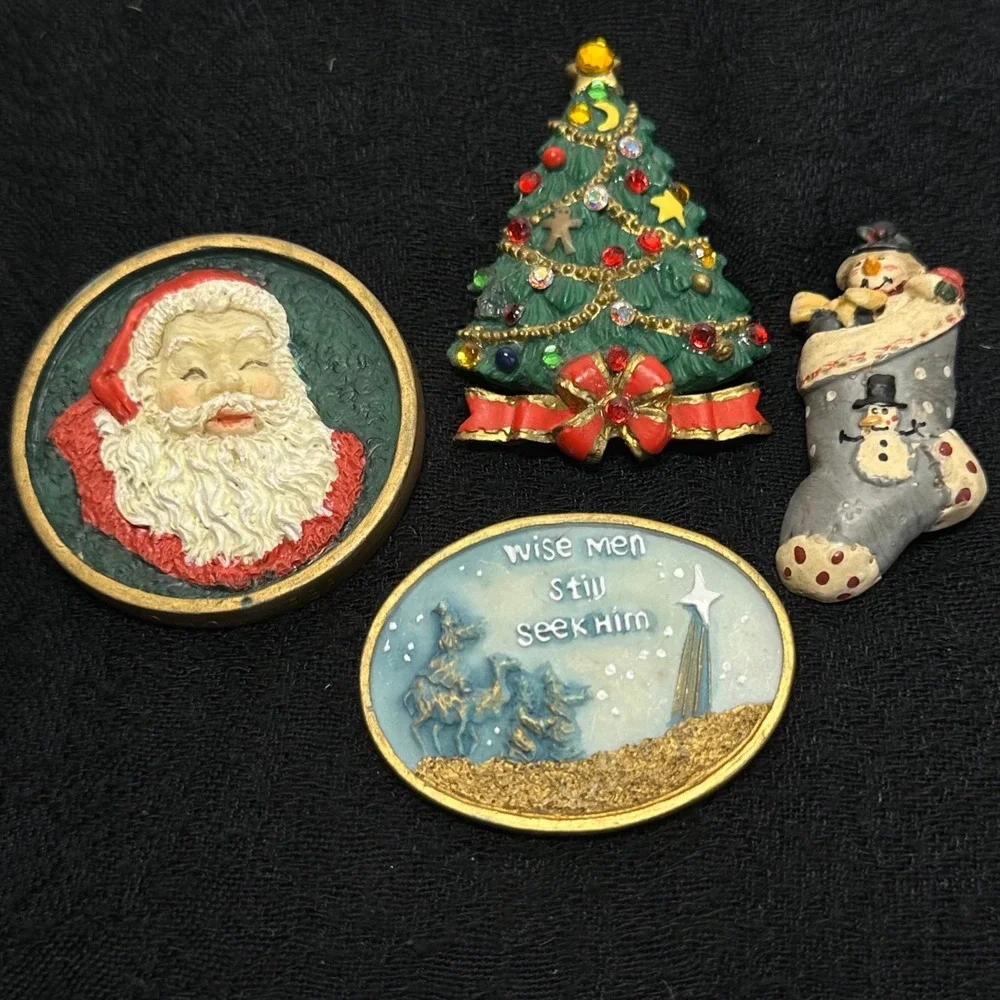Vintage Christmas Resin Brooch Pin Lot of 4 Santa Tree Wise Men Stocking Holiday